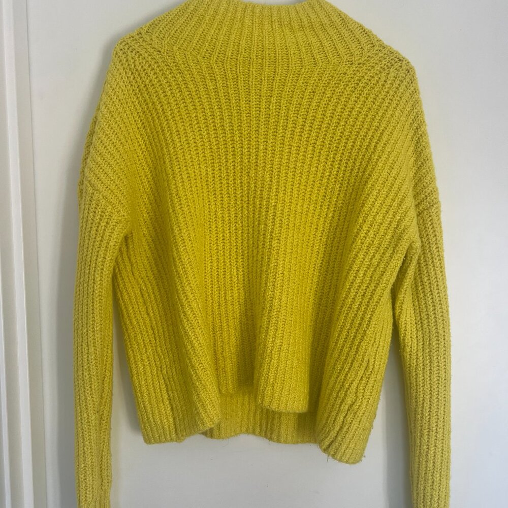 Anthropologie Yellow Sweater Funnel Neck Mock Neck Size XS (Fits like a Small/Me
